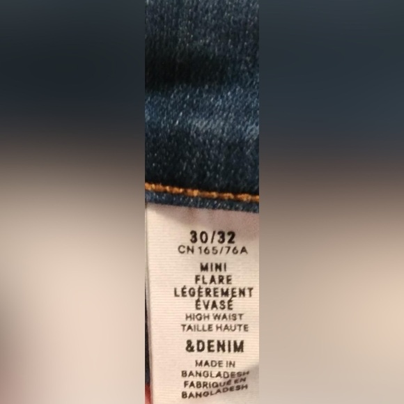 H&M &Denim Medium Wash Stretch Distressed High-rise mini Flare EUC ** - Picture 2 of 7